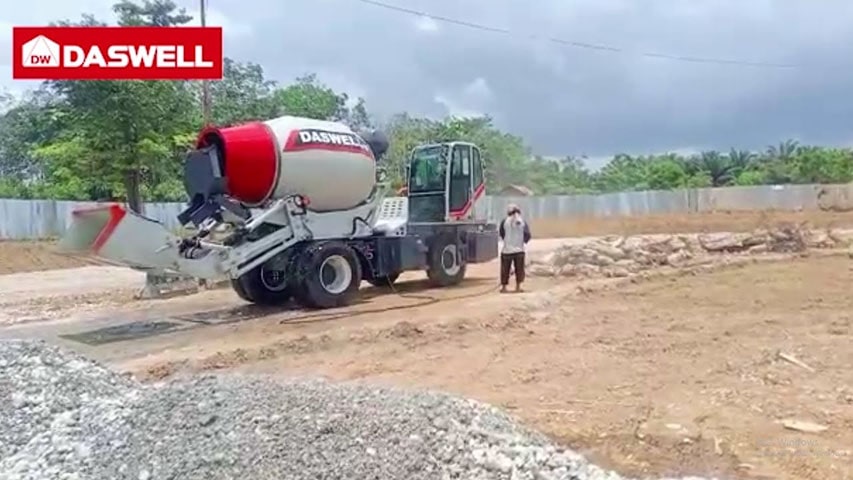 خلاطة ذاتية التحميل سعة 4 متر مكعب خلاطة ذاتية التحميل سعة 4 متر مكعب